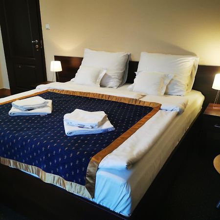 Fort Hotel วอร์ซอ ภายนอก รูปภาพ