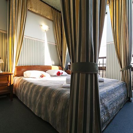 Fort Hotel วอร์ซอ ภายนอก รูปภาพ