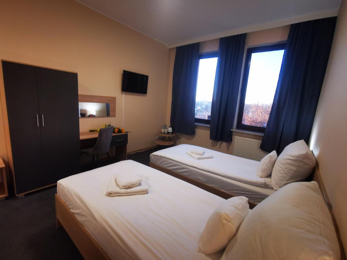 Fort Hotel วอร์ซอ ภายนอก รูปภาพ
